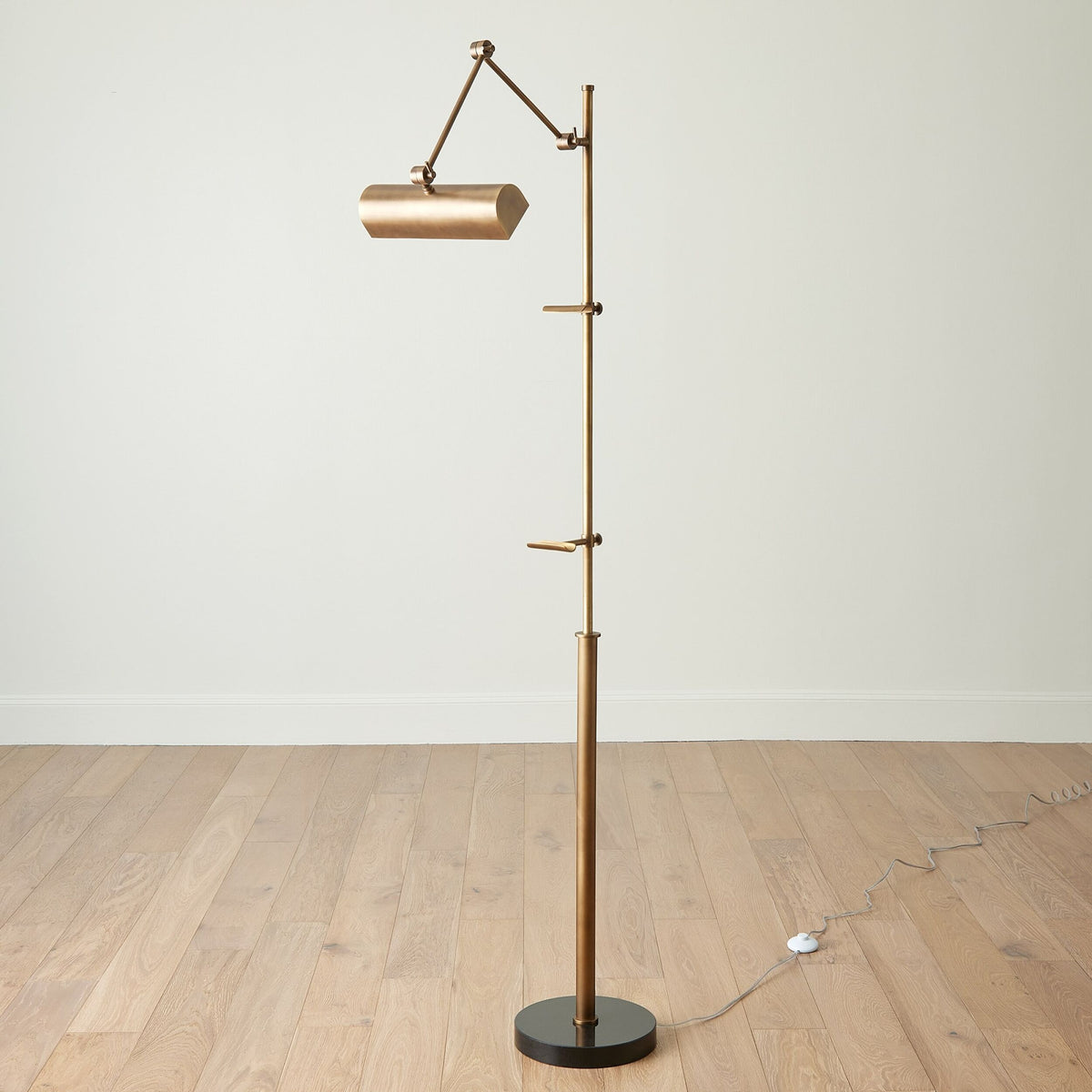 Global Views Display Floor Lamp detail view